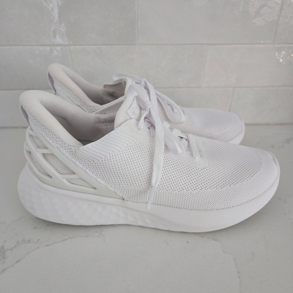 Kizik Shoes - Kizik Athens Hands Free Knit Sneaker Slip On Laces White Women's Size 7.5 WIDE